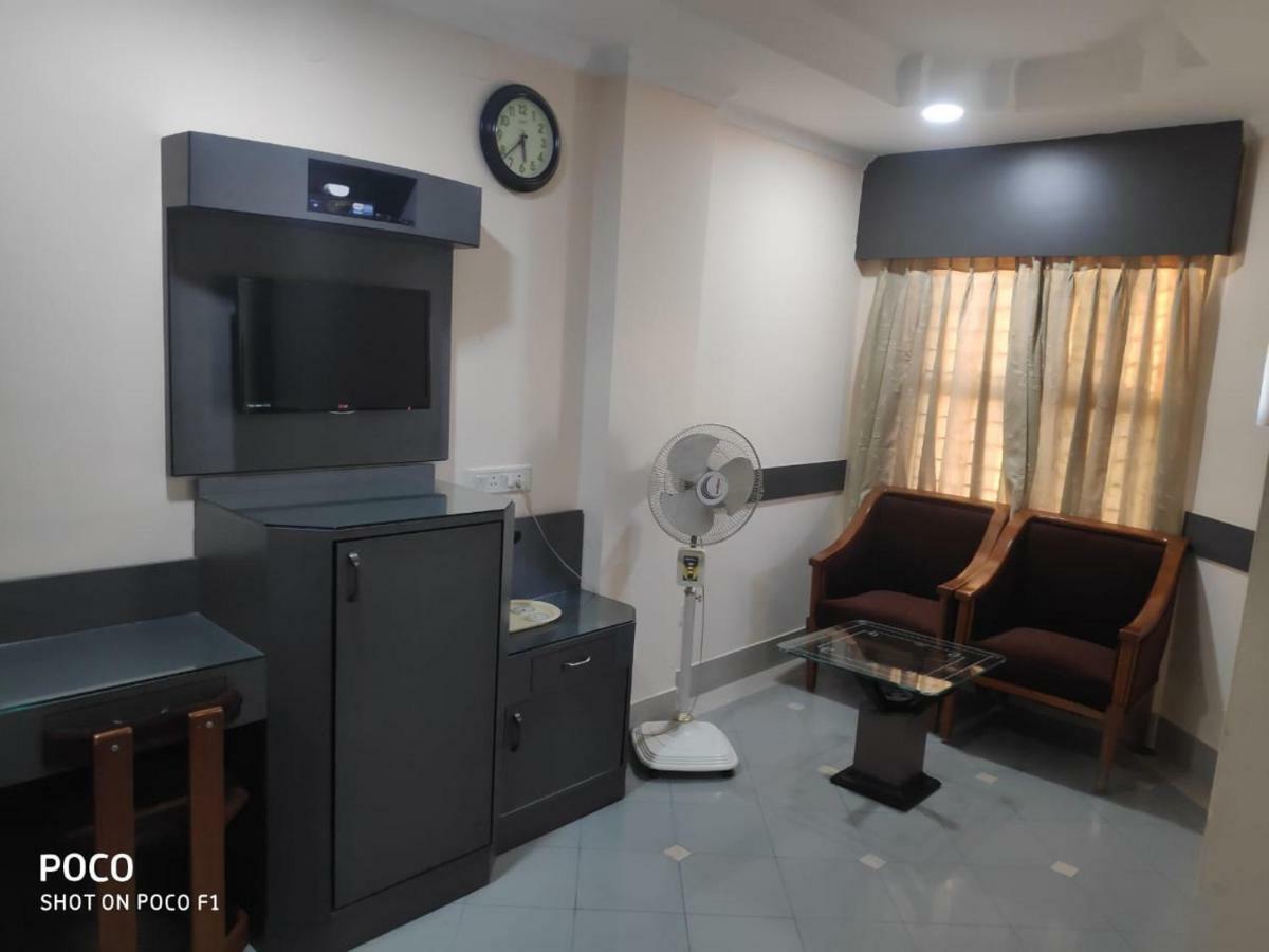 Saraswati Retreat Hotel Bhubaneswar Bagian luar foto